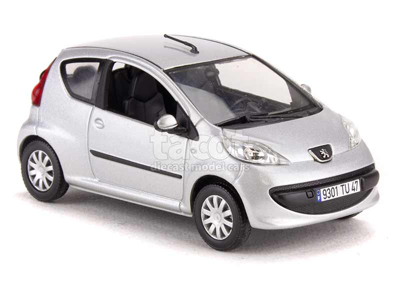 2507 Peugeot 107 3 Doors 2005