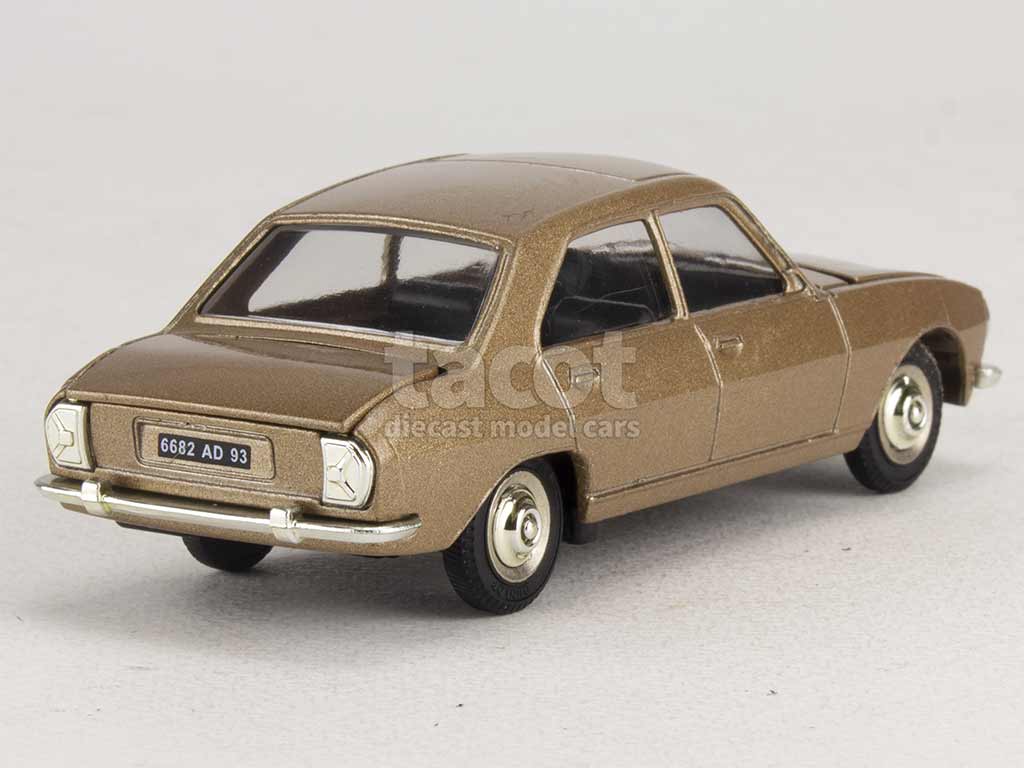 2946 Peugeot 504 Berline