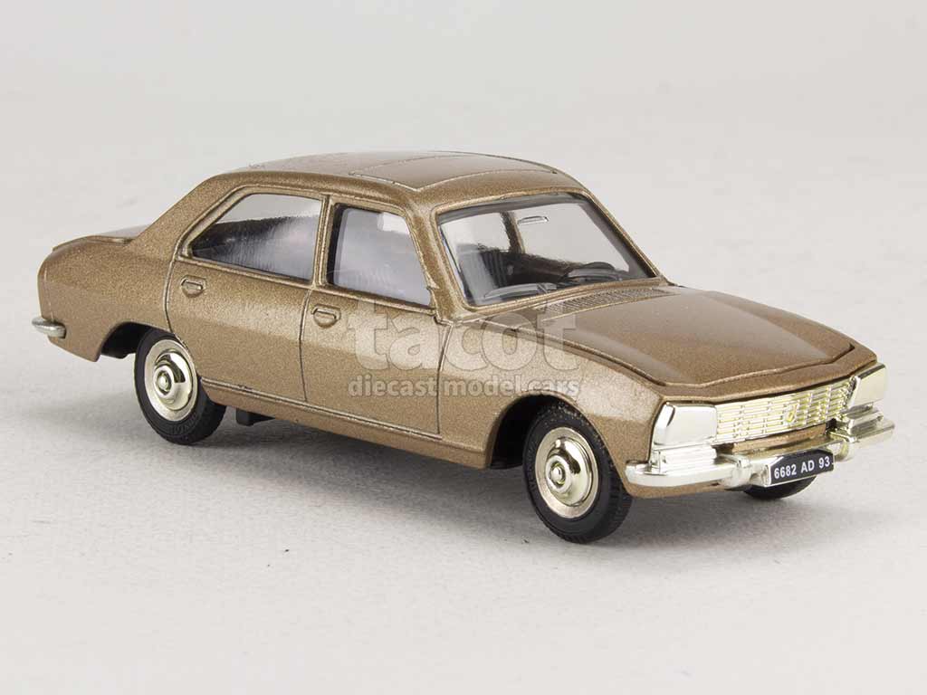 2946 Peugeot 504 Berline