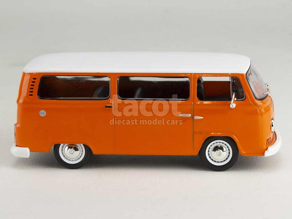 3793 Volkswagen Combi T2 1988