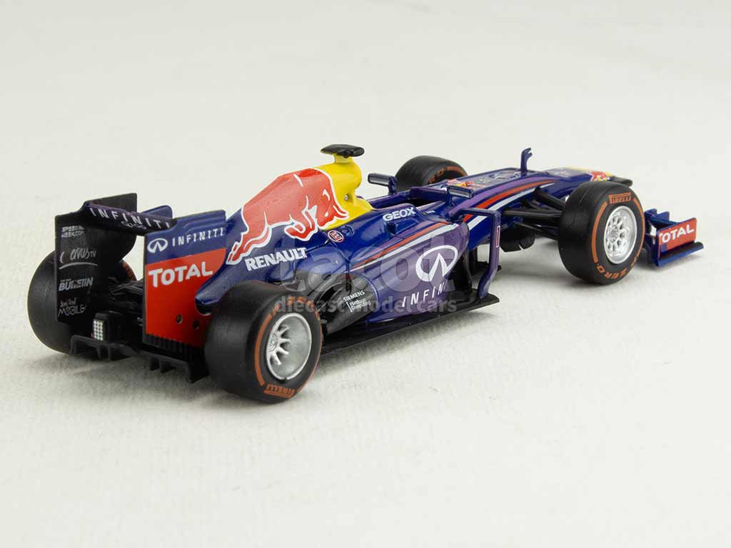 4478 Red Bull RB9 Renault 2013