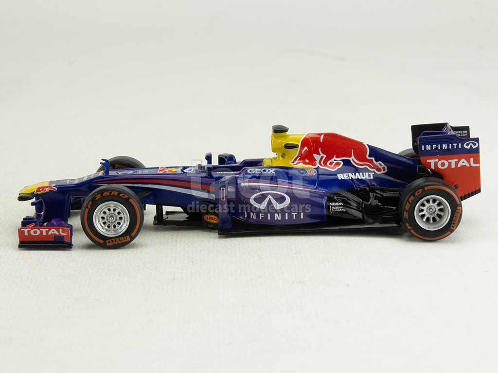 4478 Red Bull RB9 Renault 2013