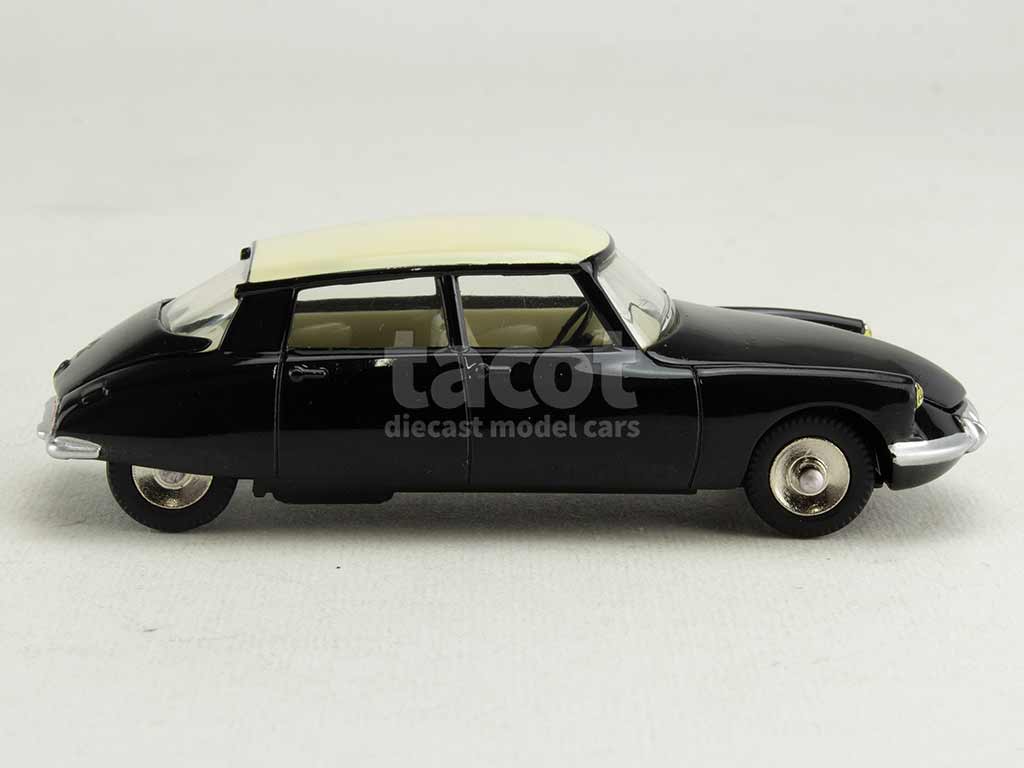 4604 Citroën DS19 1956