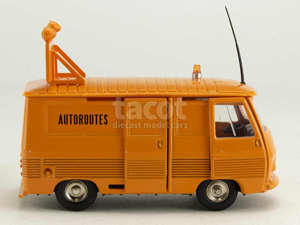 4612 Peugeot J7 Fourgon Autoroutes