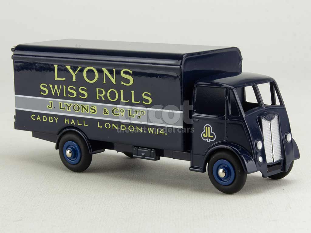 4668 Guy Van Lyons Swiss Rolls