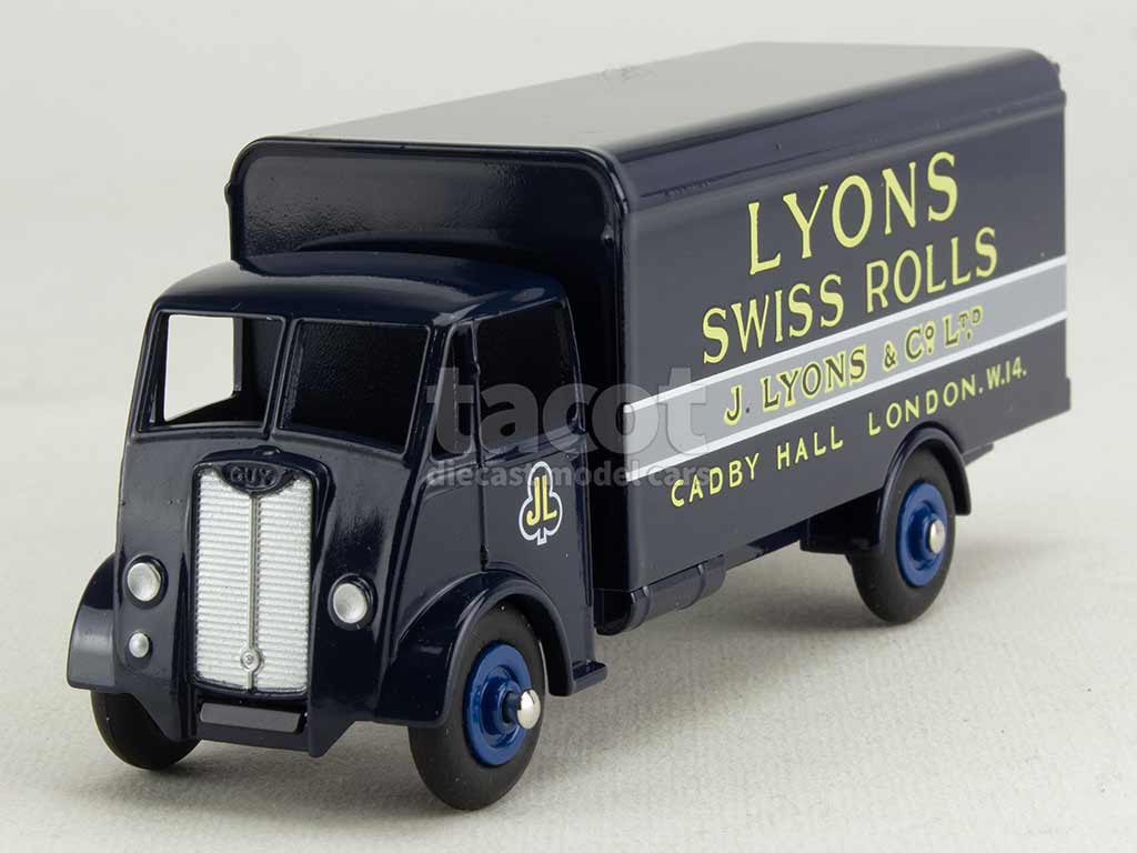 4668 Guy Van Lyons Swiss Rolls