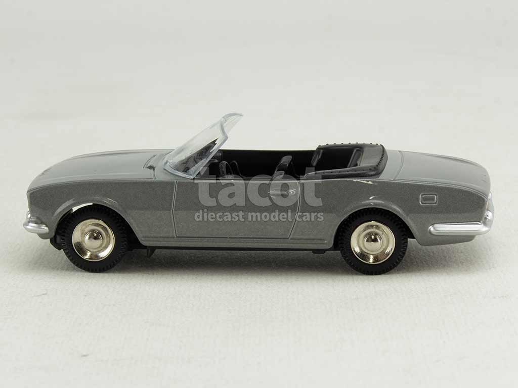 4692 Peugeot 504 Cabriolet 1983