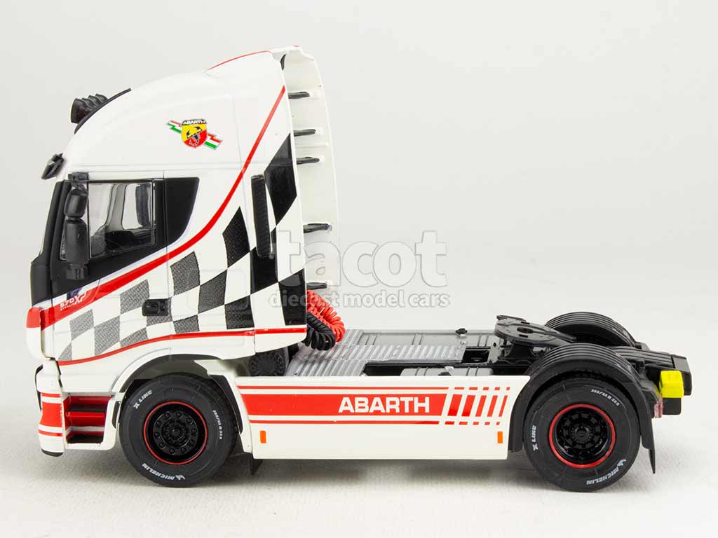 4920 Iveco Stralis Hi-Way Abarth 2016