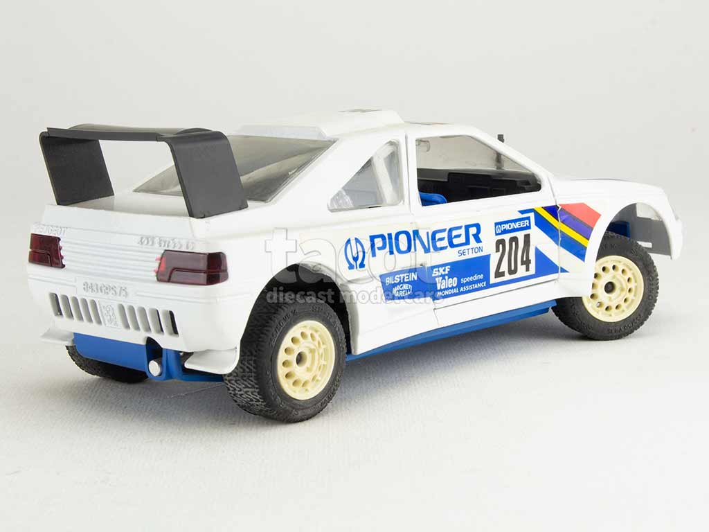 5227 Peugeot 405 T16 Paris Dakar 1989