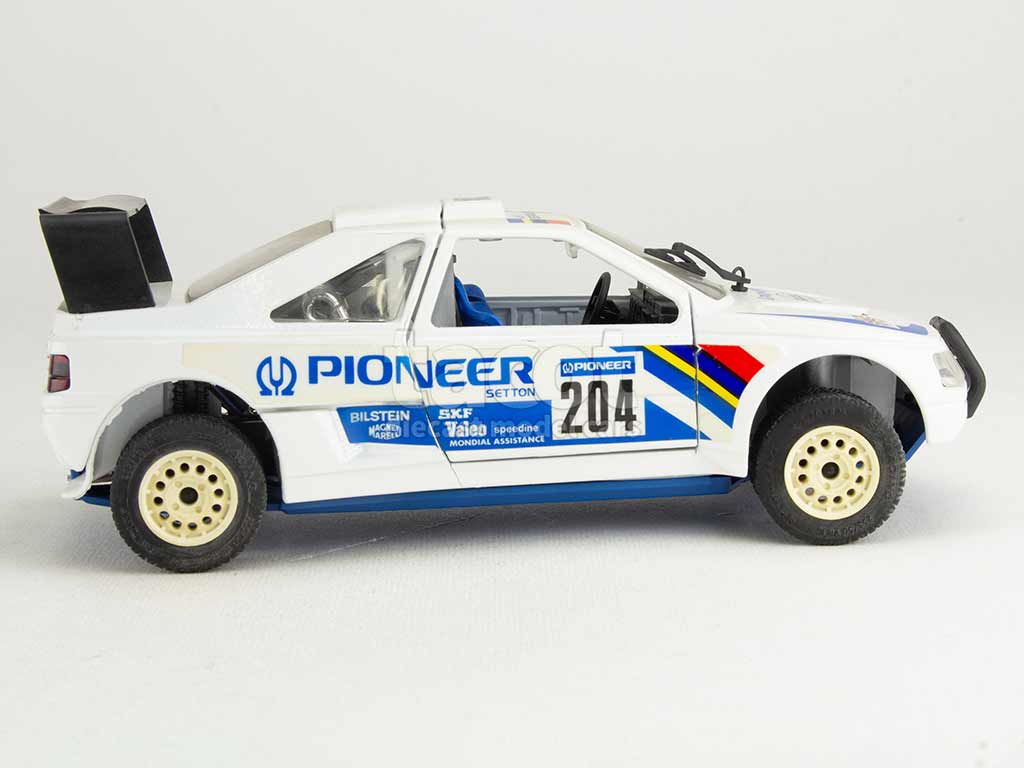 5227 Peugeot 405 T16 Paris Dakar 1989