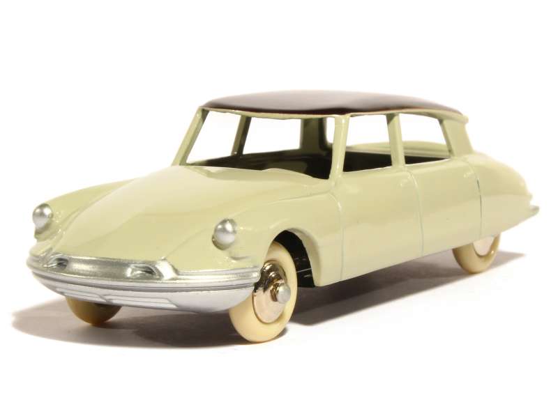 8203 Citroën DS19 1956