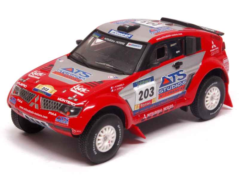 13775 Mitsubishi Pajero Dakar 2004