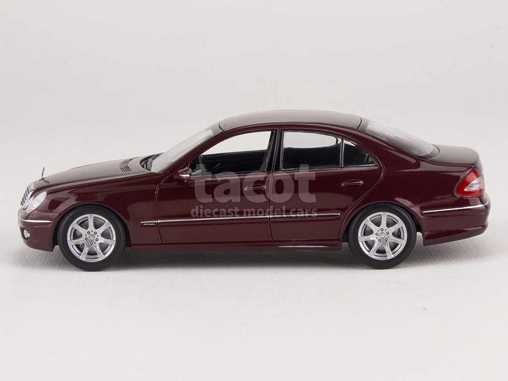 100377 Mercedes E Class/ W211 2006