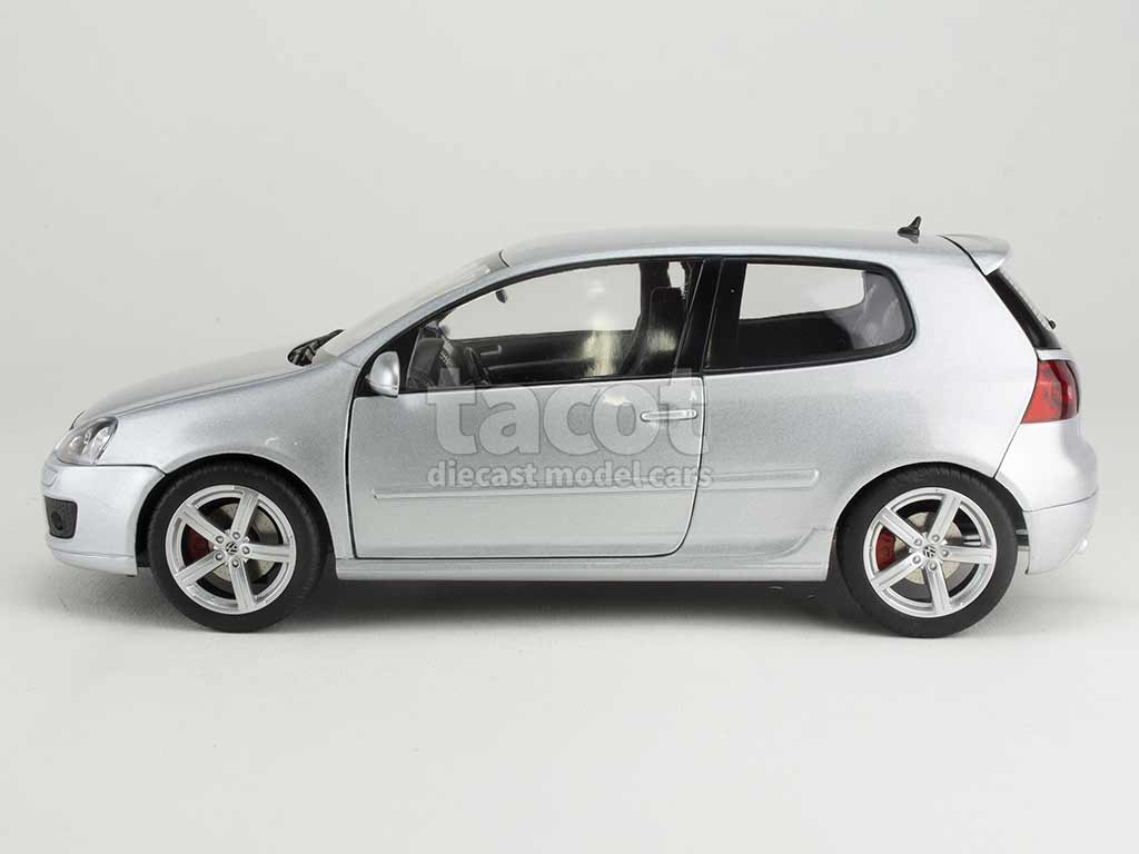100940 Volkswagen Golf V GTi Pirelli 3 Doors 2007