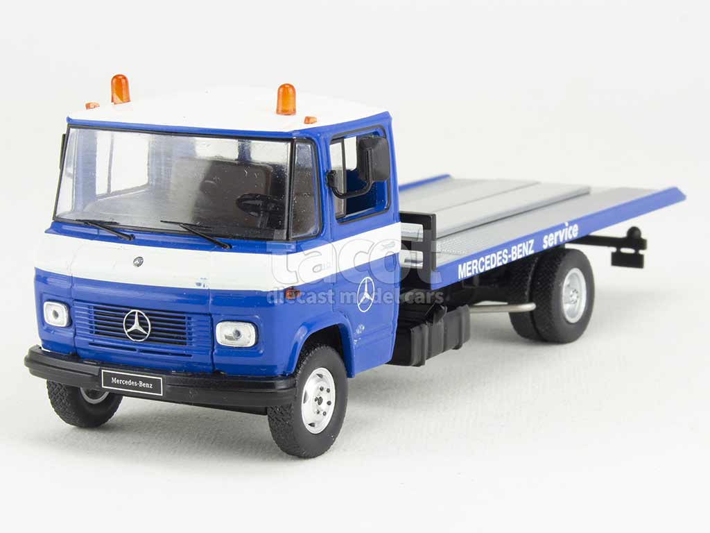 Miniature Mercedes Benz L608D Dépanneuse Ixo