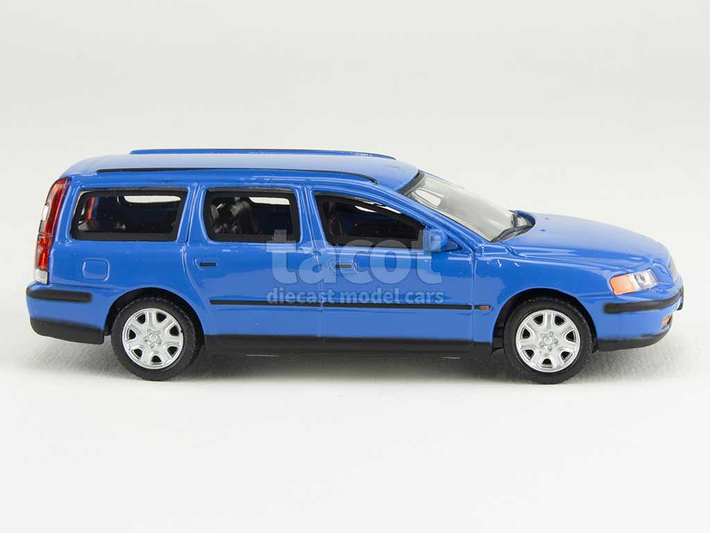 101727 Volvo V70 2008