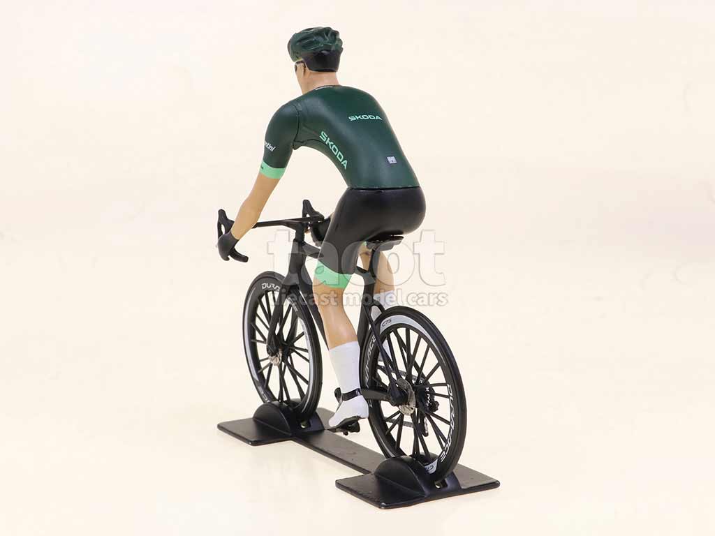 101939 Divers Cycliste Maillot Vert 2023