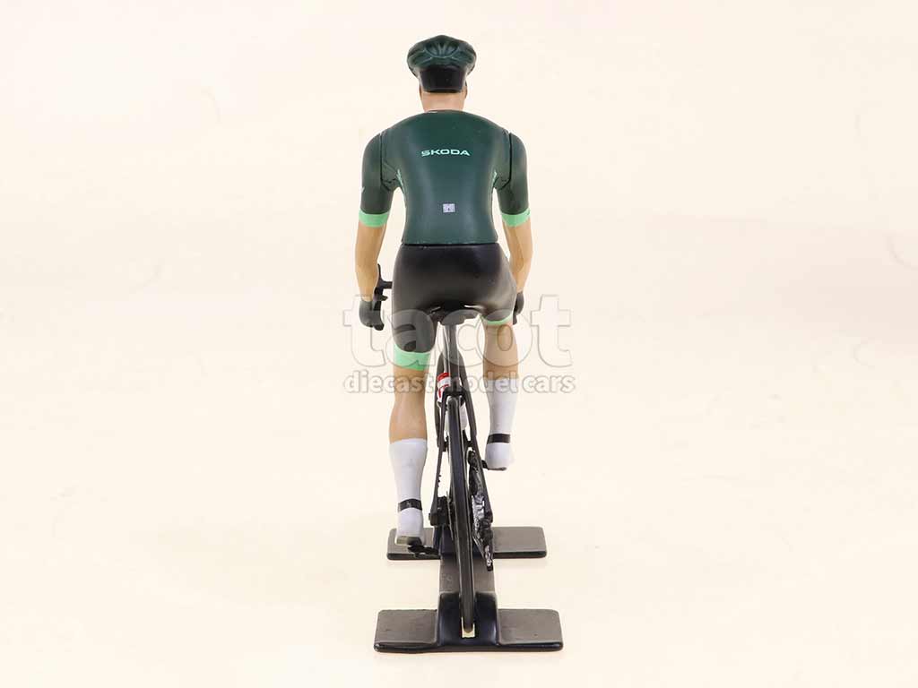 101939 Divers Cycliste Maillot Vert 2023