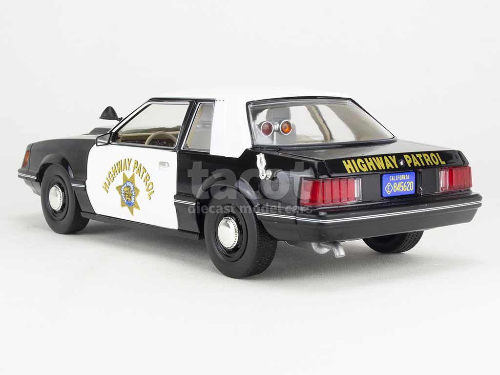 102066 Ford Mustang SSP Police 1982