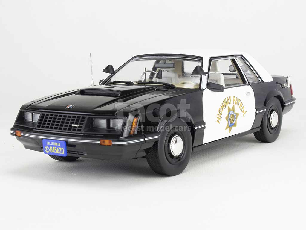 102066 Ford Mustang SSP Police 1982