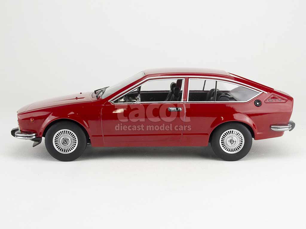 102172 Alfa Romeo Alfetta 2000 GTV 1976