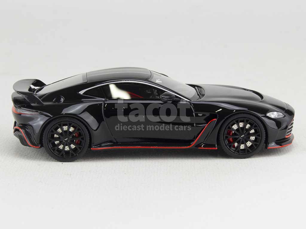 102434 Aston Martin V12 Vantage