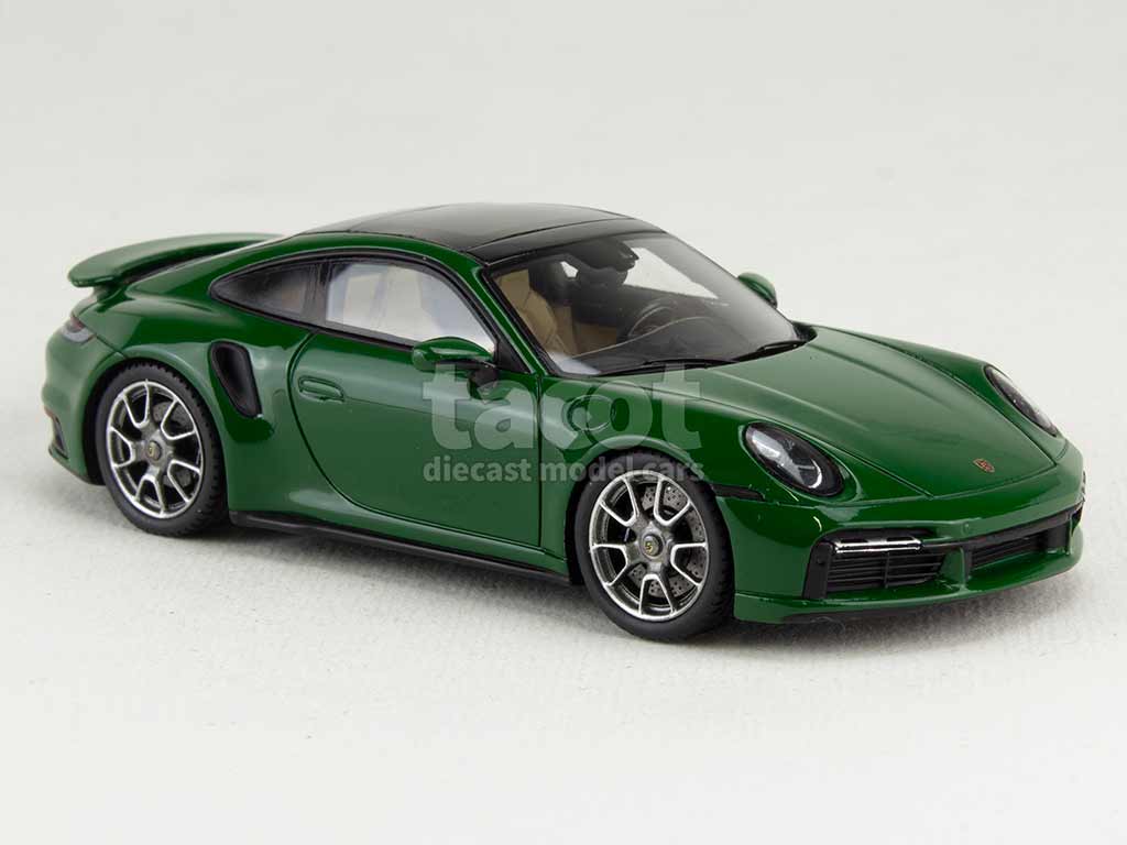 102447 Porsche 911/992 Turbo S 2023