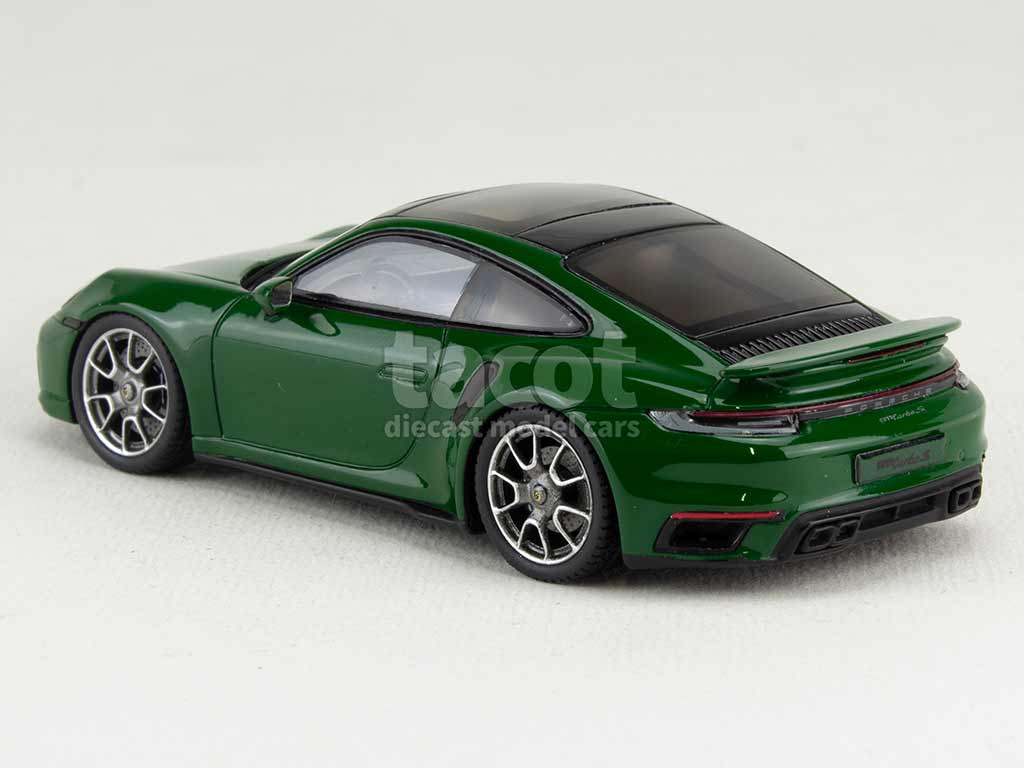 102447 Porsche 911/992 Turbo S 2023