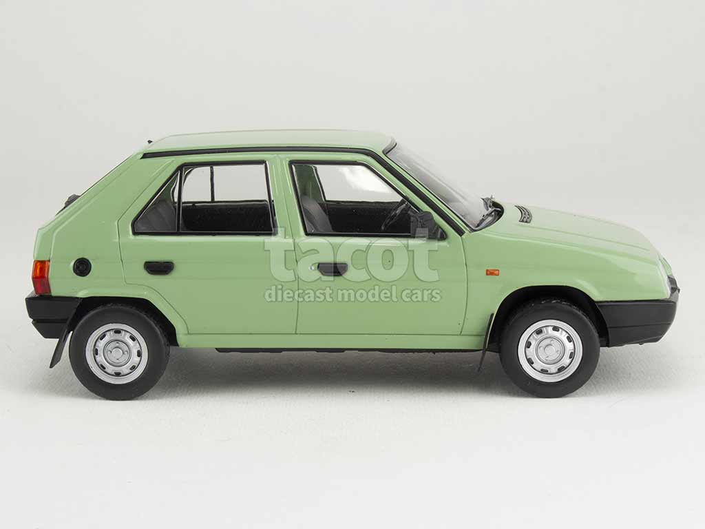 102558 Skoda Favorit 1987