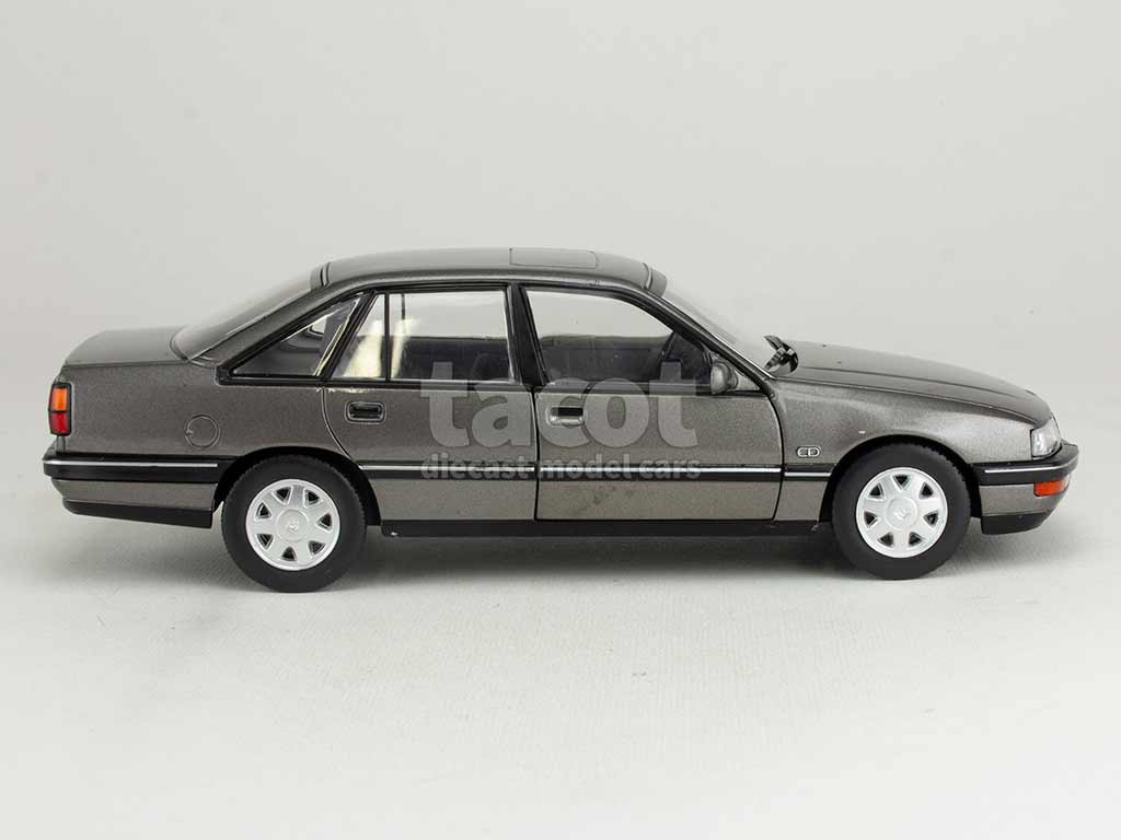 102639 Opel Senator B 1987