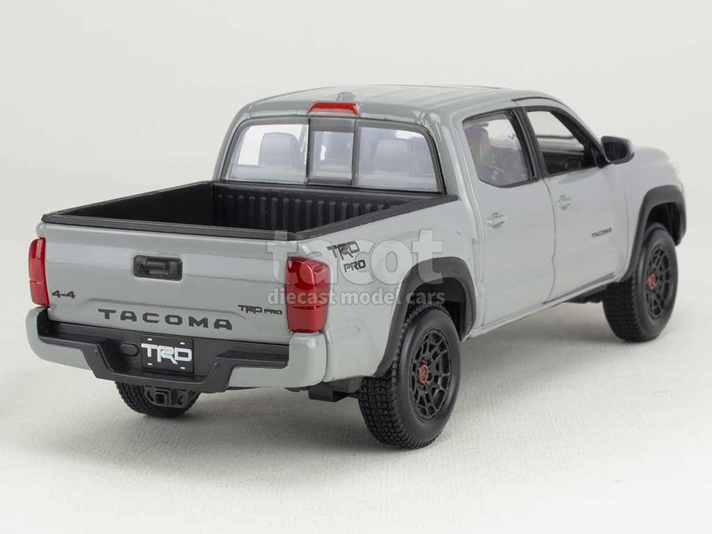 102711 Toyota Tacoma Pick-Up TRD Pro 2023