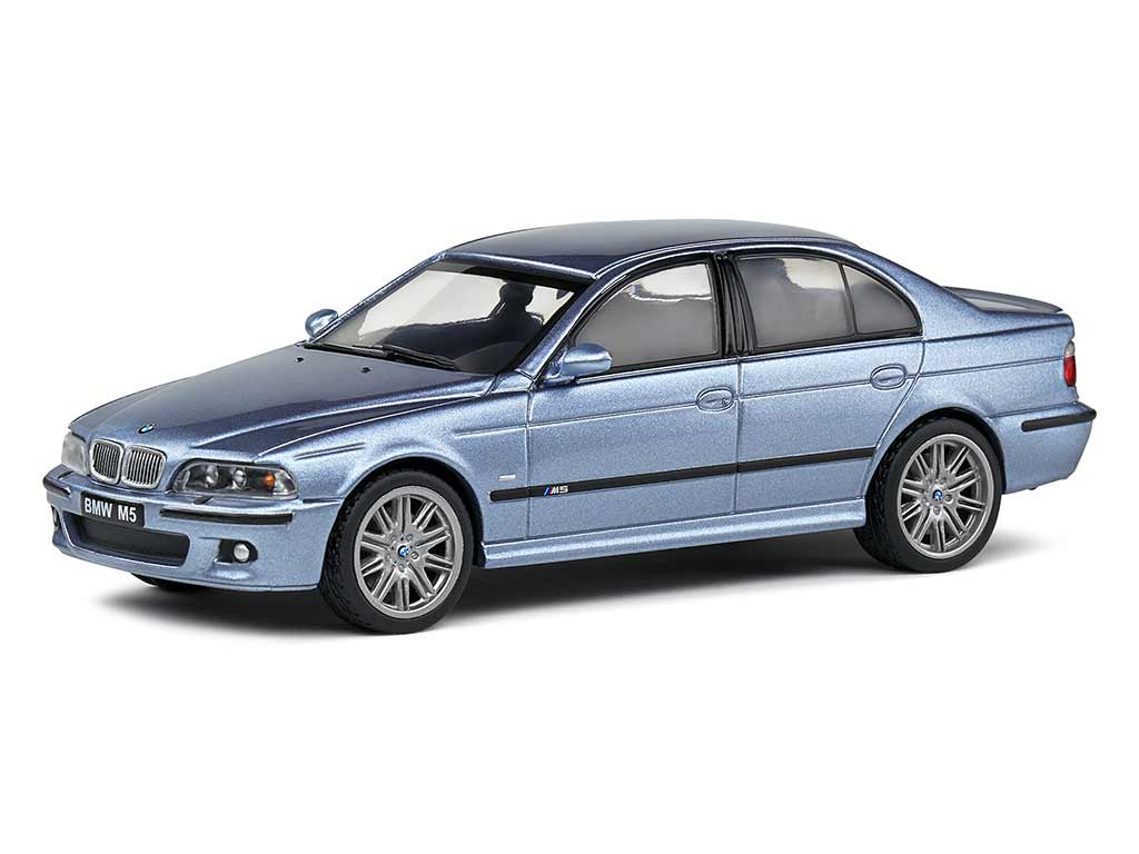 102896 BMW M5/ E39 2002