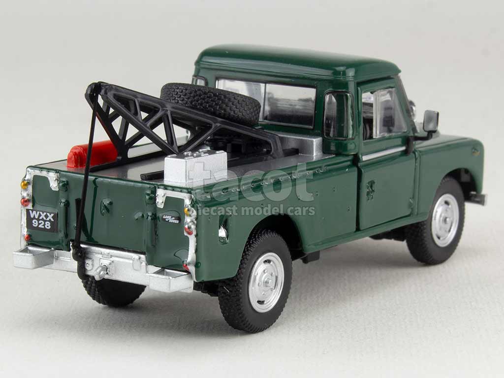 103025 Land Rover 109 Pick-Up Dépanneuse