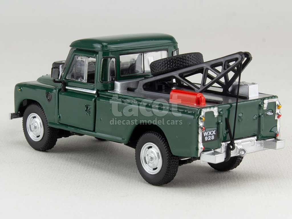 103025 Land Rover 109 Pick-Up Dépanneuse
