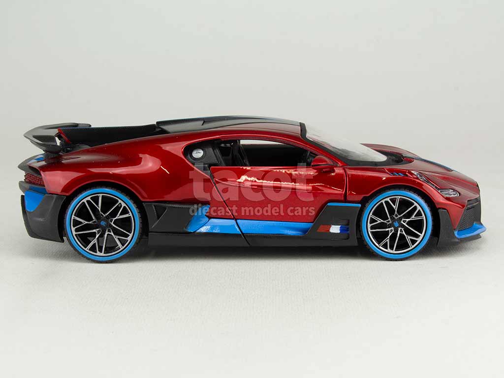 103563 Bugatti Divo 2019