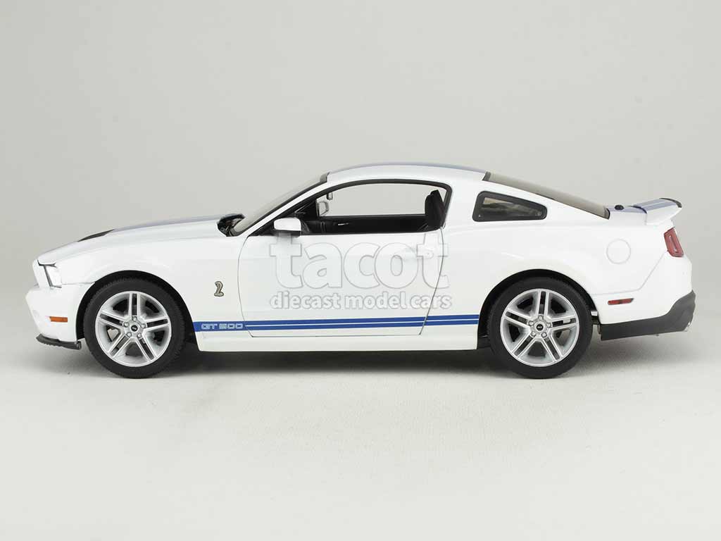 103651 Ford Mustang Shelby GT500 2011