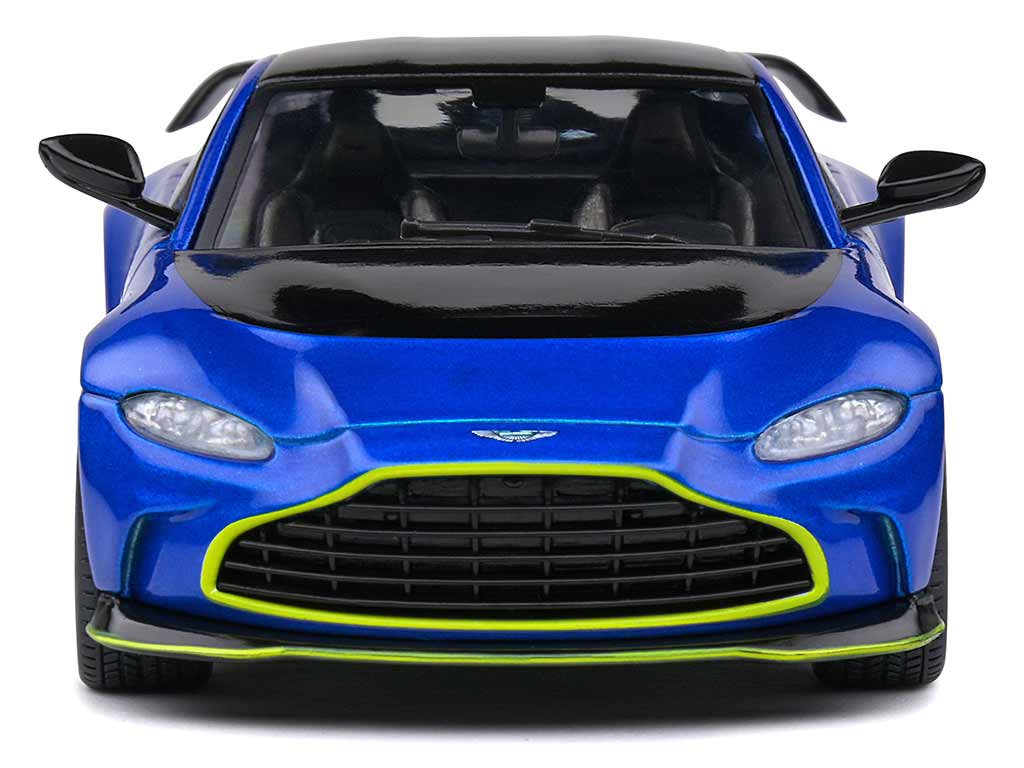 103674 Aston Martin Vantage V12 2023