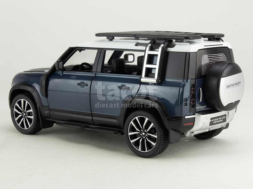 104027 Land Rover Defender 110