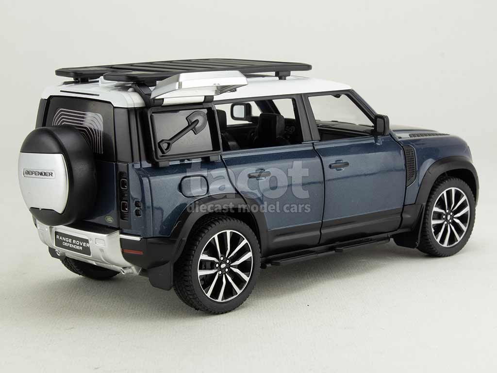 104027 Land Rover Defender 110