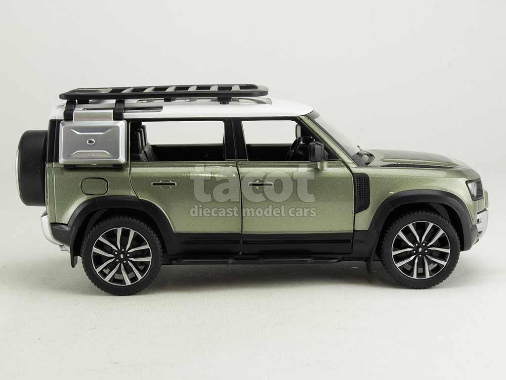 104028 Land Rover Defender 110