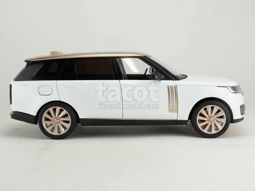 104035 Land Rover New Range Rover SV 2022