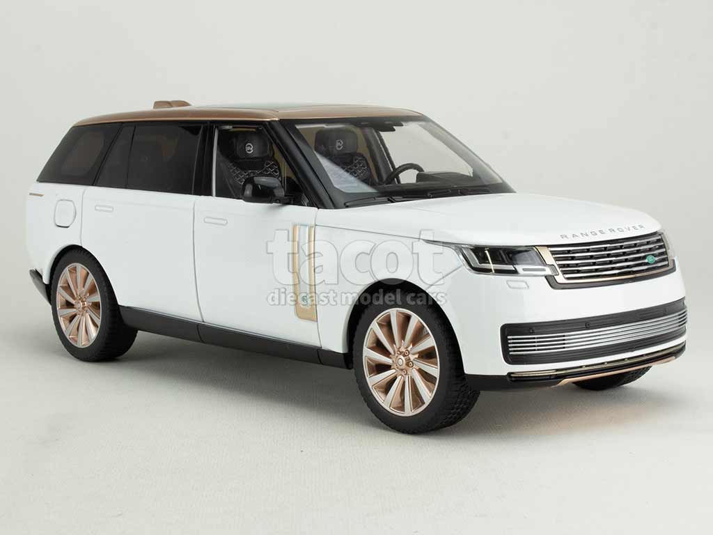 104035 Land Rover New Range Rover SV 2022