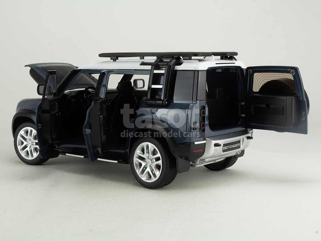 104036 Land Rover Defender 110