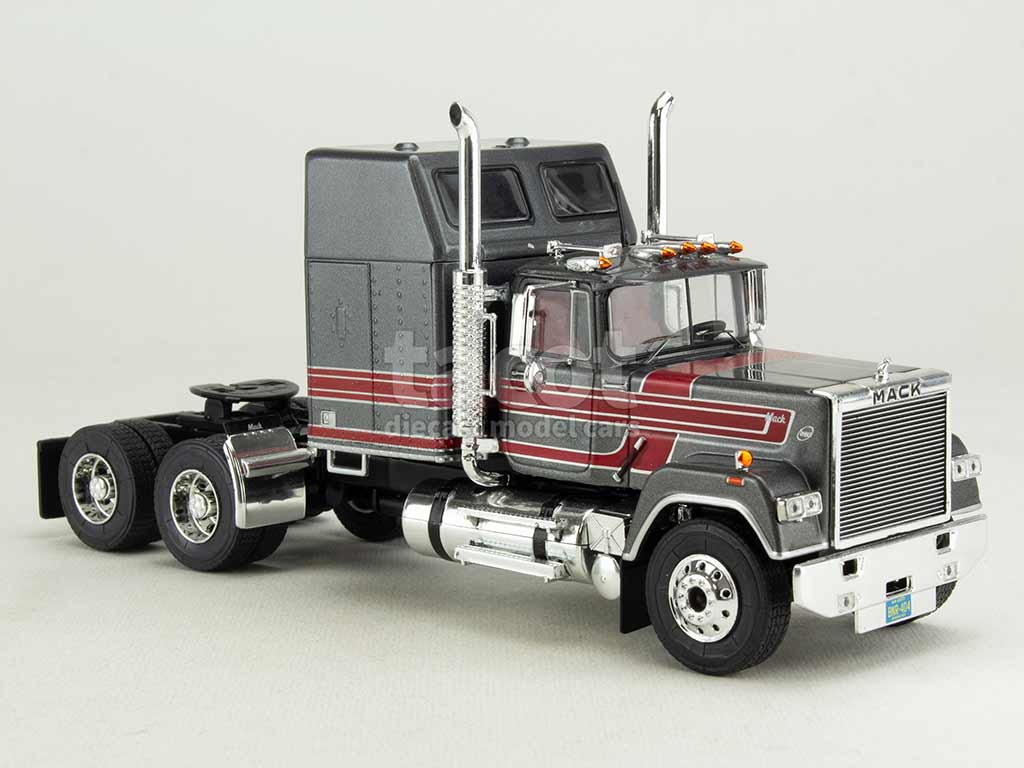 104067 Mack Magnum Superliner Tracteur 1985