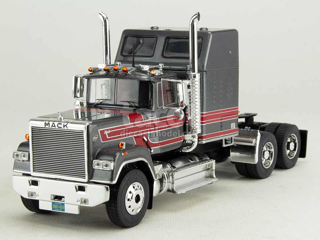 104067 Mack Magnum Superliner Tracteur 1985