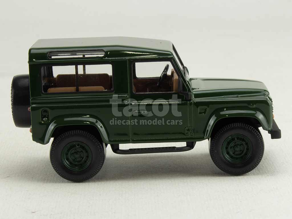 104100 Land Rover Defender 90 1995