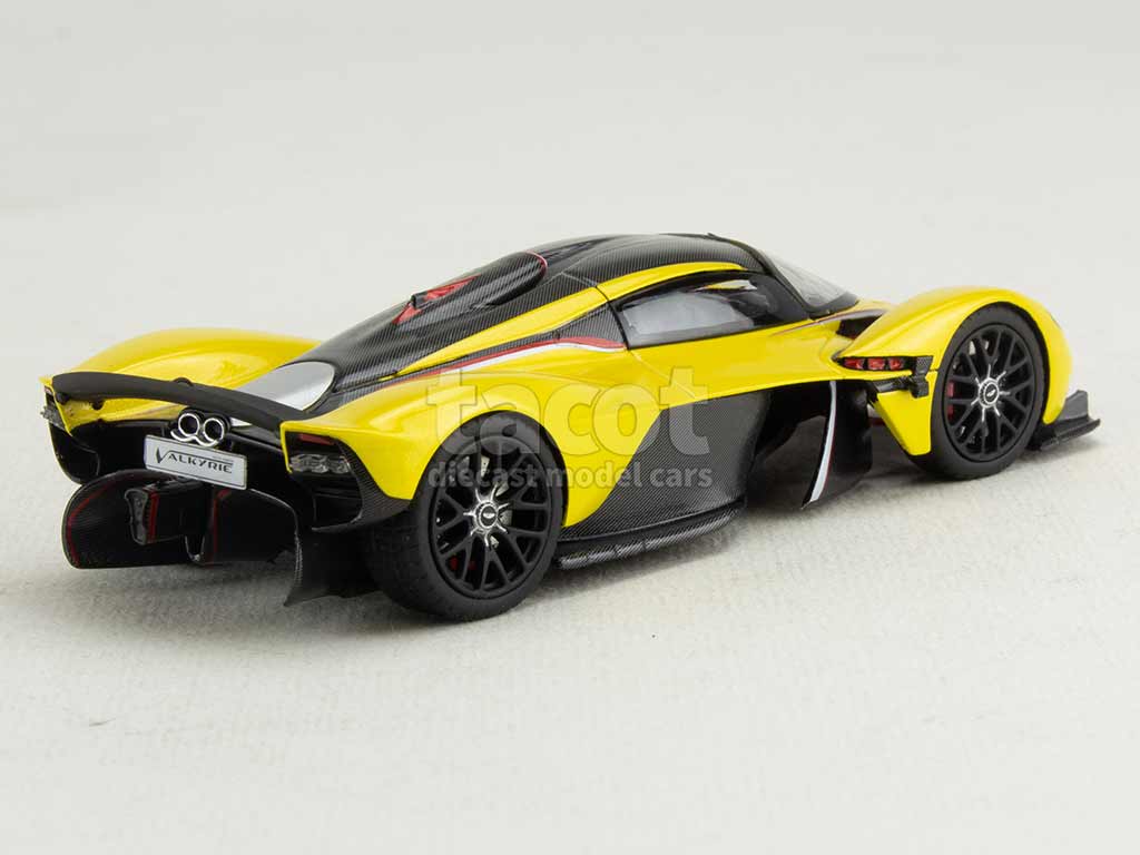 104138 Aston Martin Valkyrie 2023