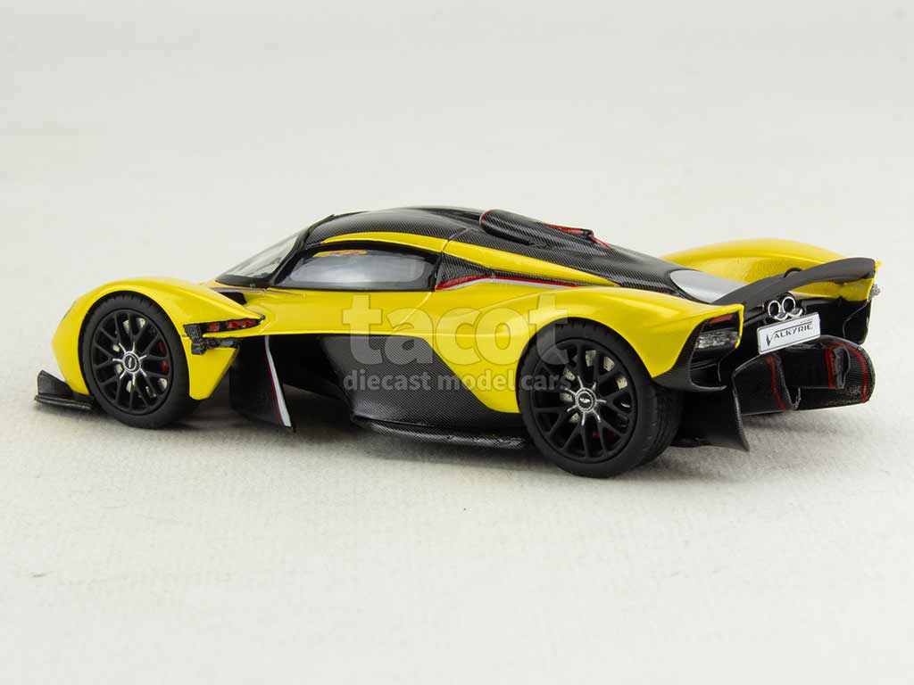 104138 Aston Martin Valkyrie 2023