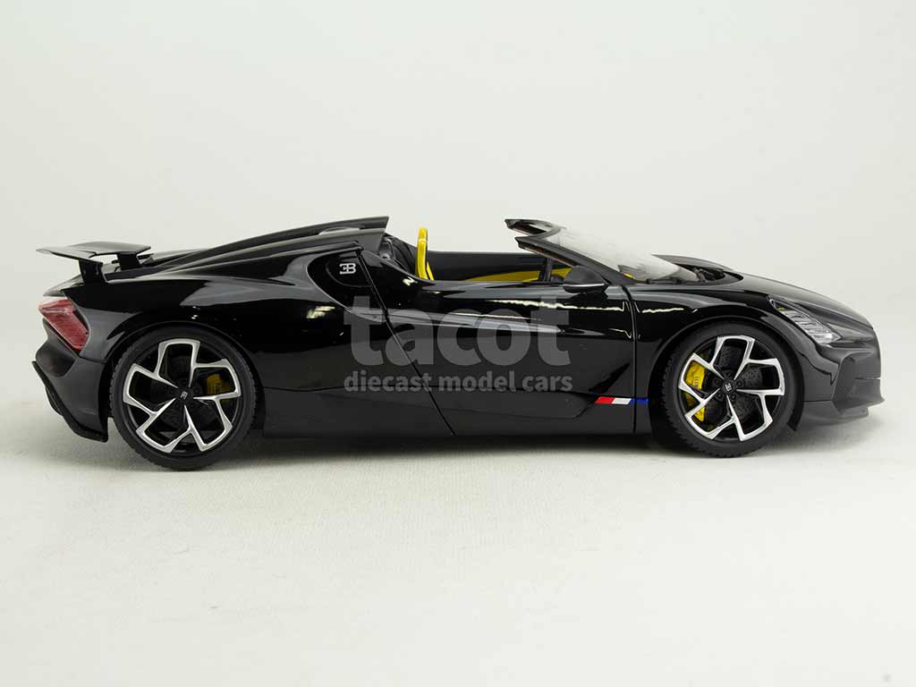 104280 Bugatti Mistral W16 2022