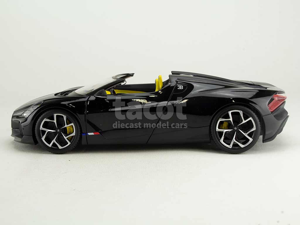 104280 Bugatti Mistral W16 2022